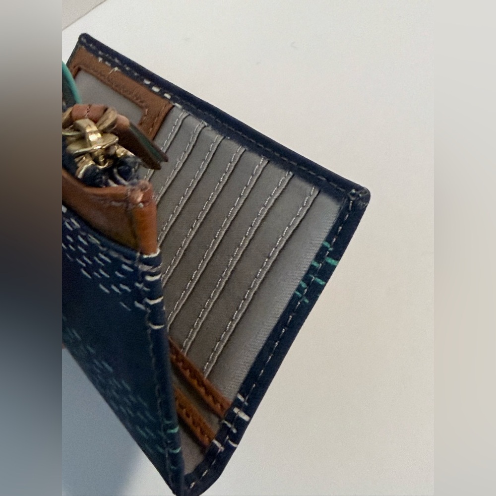 FOSSIL || Emma Zip Wallet - Picture 11 of 16